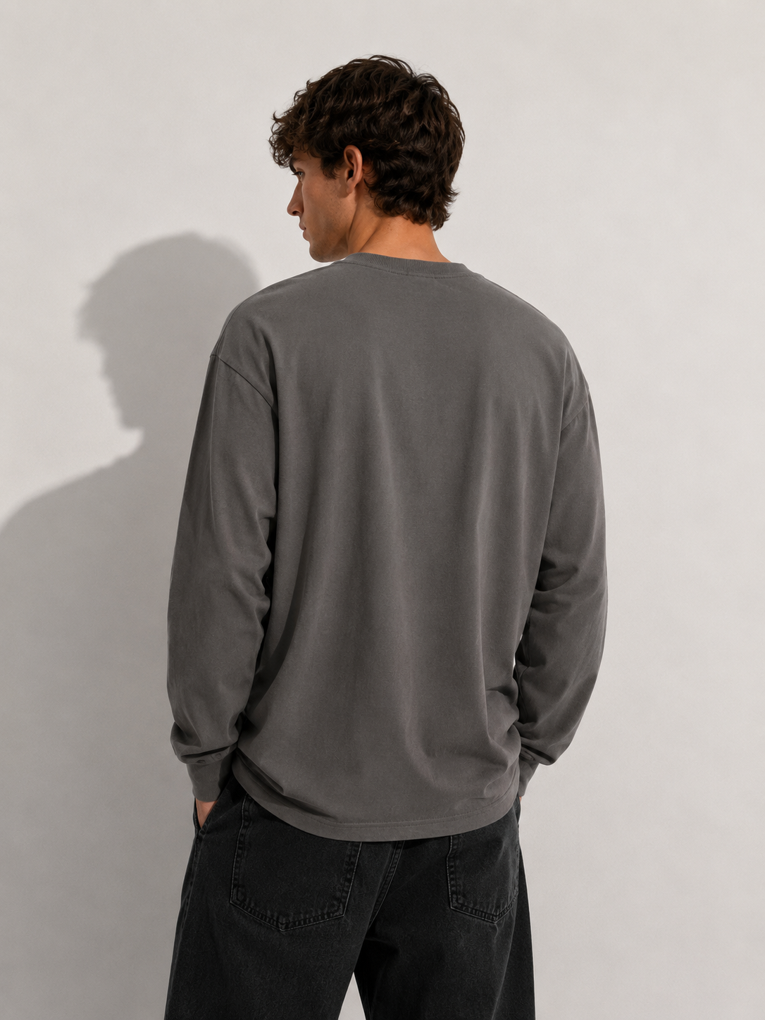 VAYRENX - Abstract Wave Graphic Long Sleeve Tee