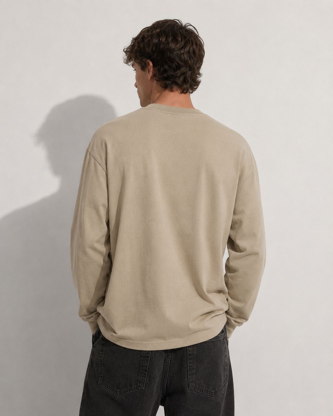 VAYRENX - Abstract Wave Graphic Long Sleeve Tee