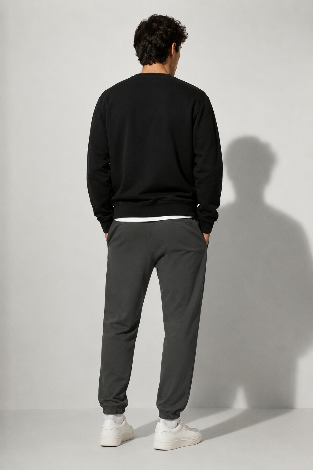 VAYRENX - V Logo Sweatpants