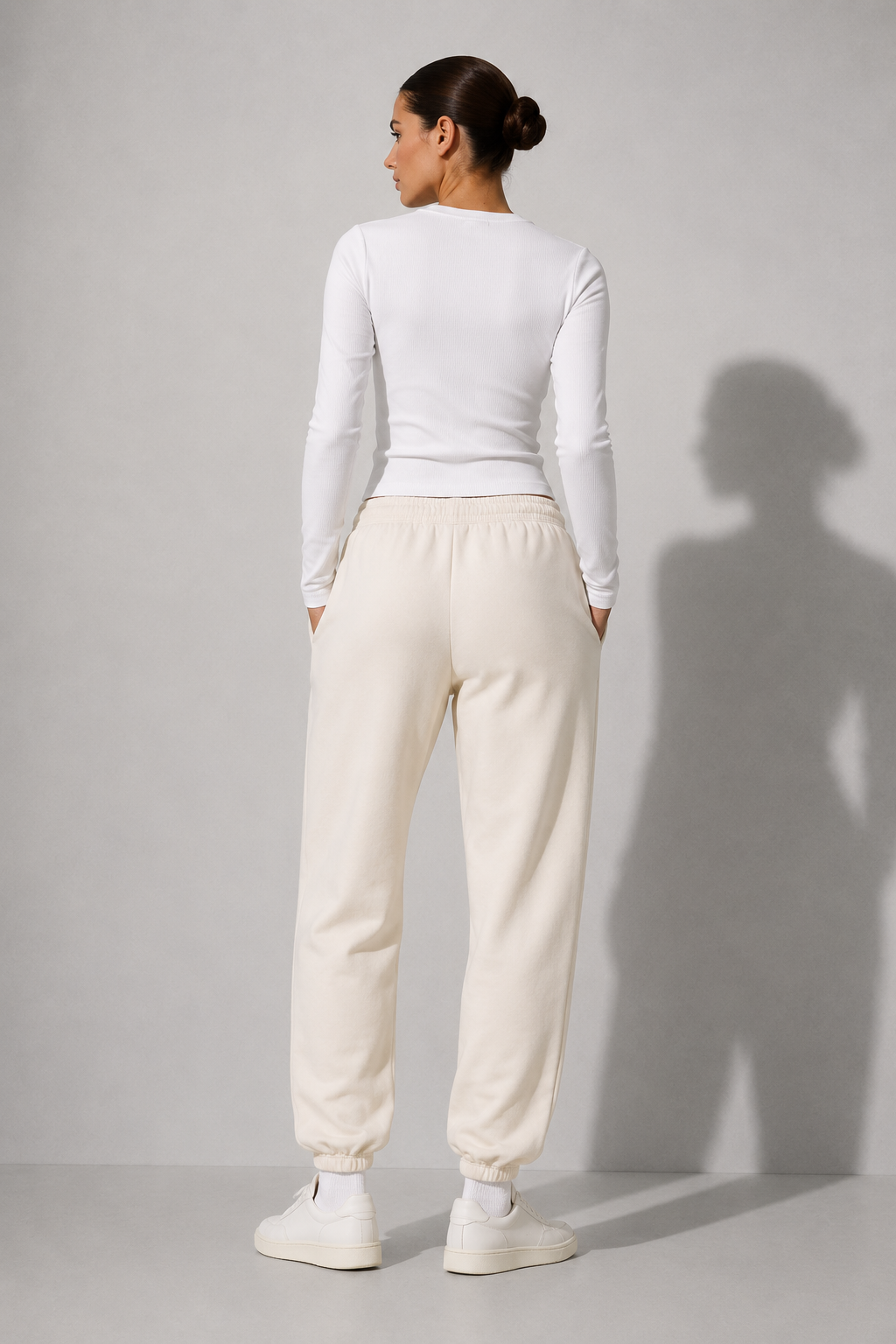 VAYRENX - V Logo Sweatpants